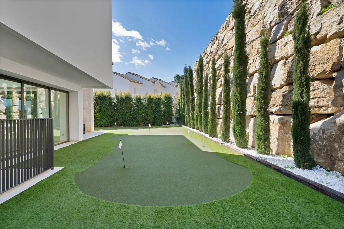 5d9fe037-8281-4af4-95ff-ee65203742c0