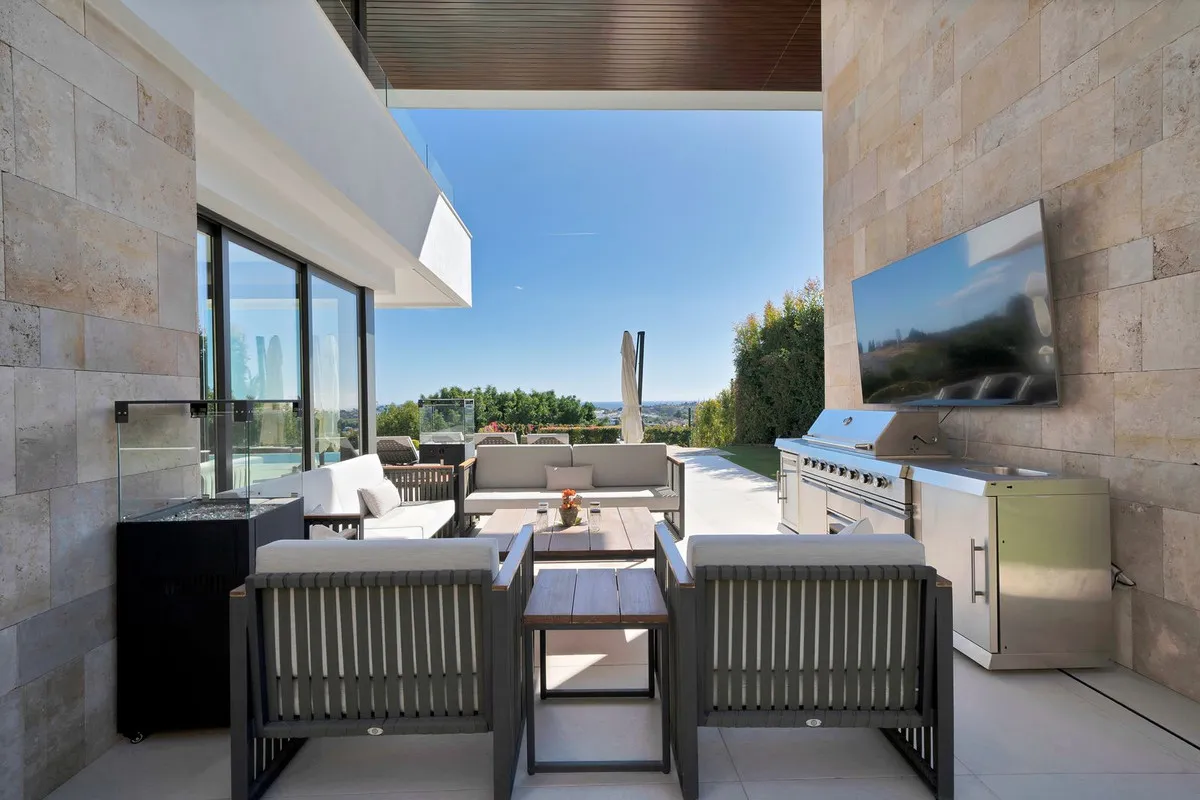 964627c0-6caa-474d-abbb-f91e6e8cc2c3