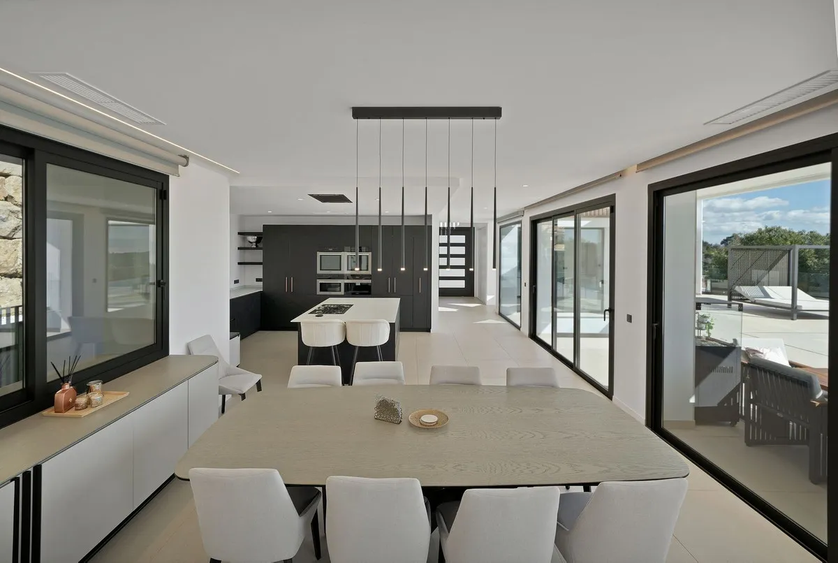 a8d698ca-ec10-46a9-8673-237aed0f808a