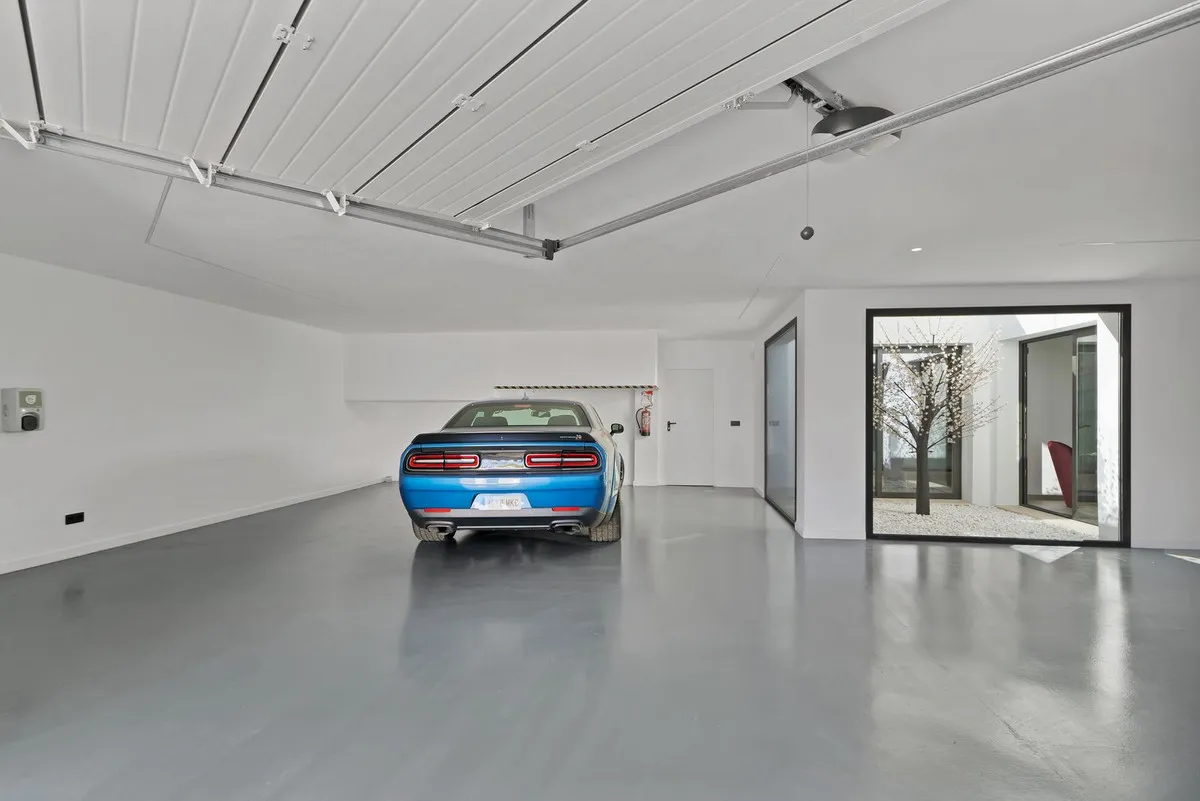 c82fd3df-6841-4bd3-b20f-7166913ef77a