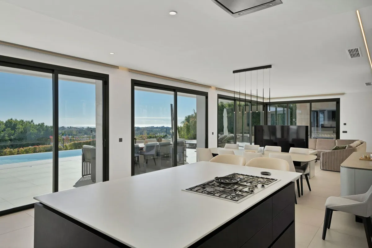 c9c97521-bb85-4e10-955b-53b1d5d8f4ea