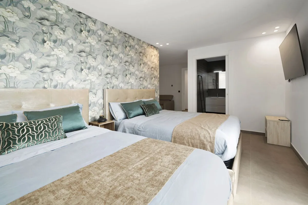 e0f87e16-ba15-4e81-9c68-89294ecc61ce