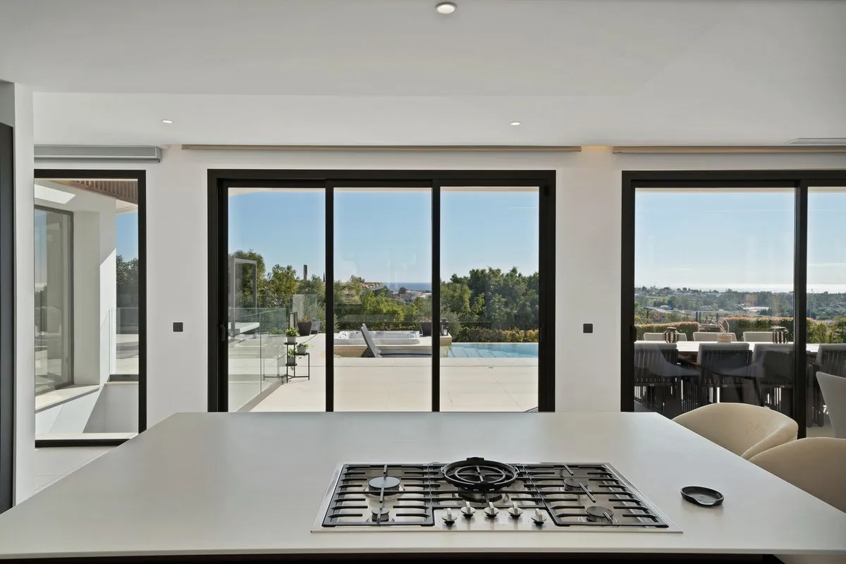 f15aaccd-ffba-4167-9969-d8e12f39c271