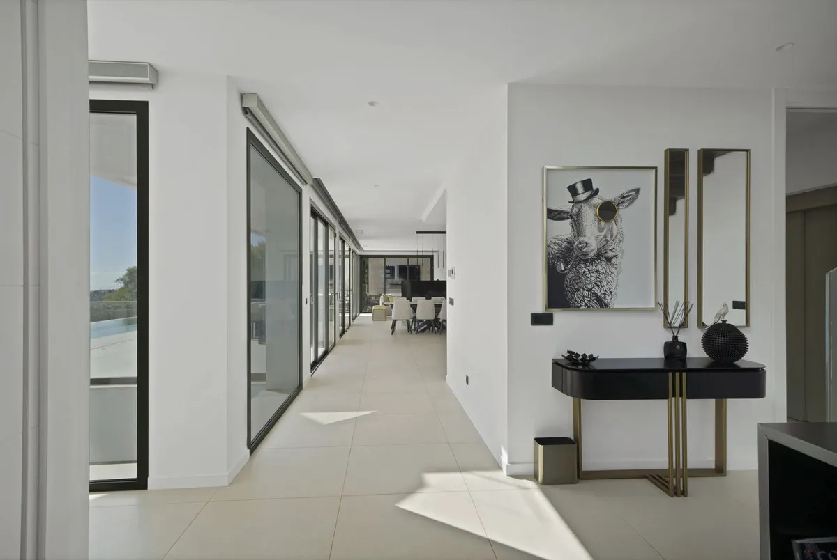 f52d029b-9cf5-4e84-b763-8130e20b90c5