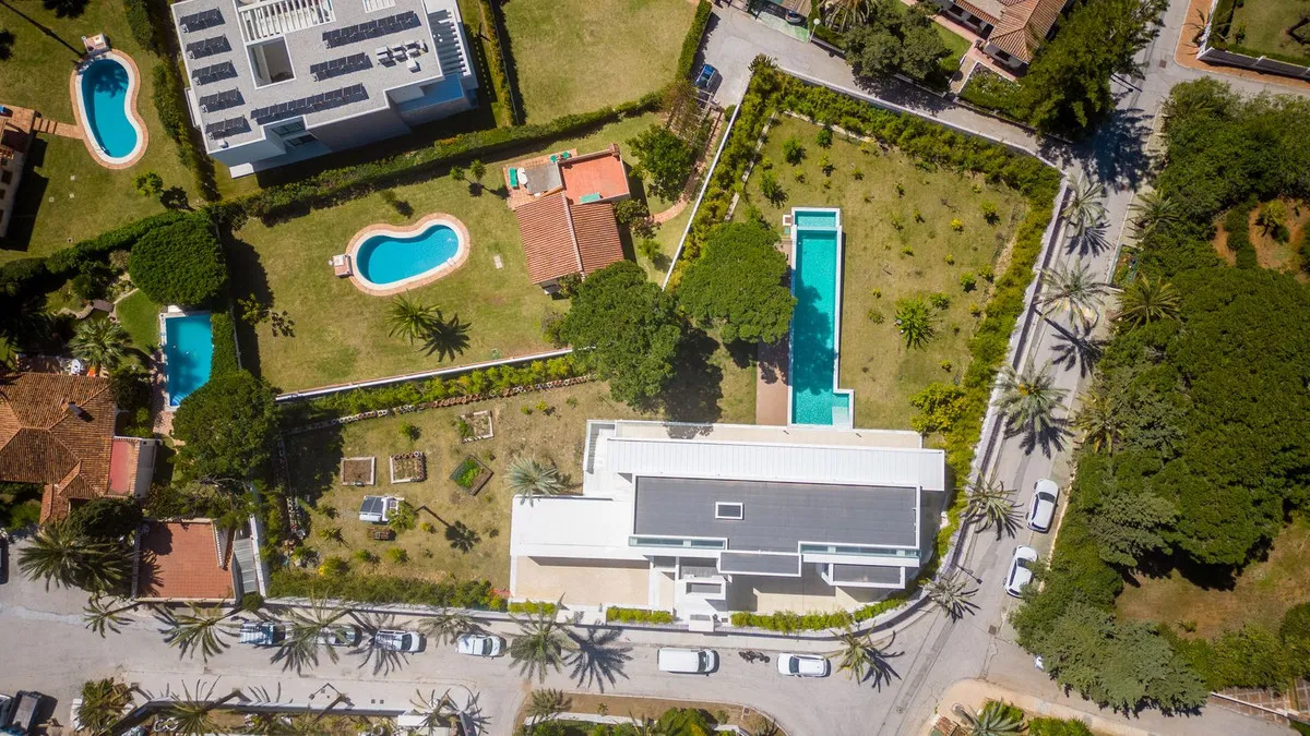 023e0ca8-e2bd-4856-bb80-1ace185b0871