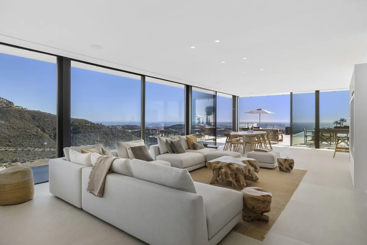 09ee3bad-824a-421c-bf31-b285f15a4bfd