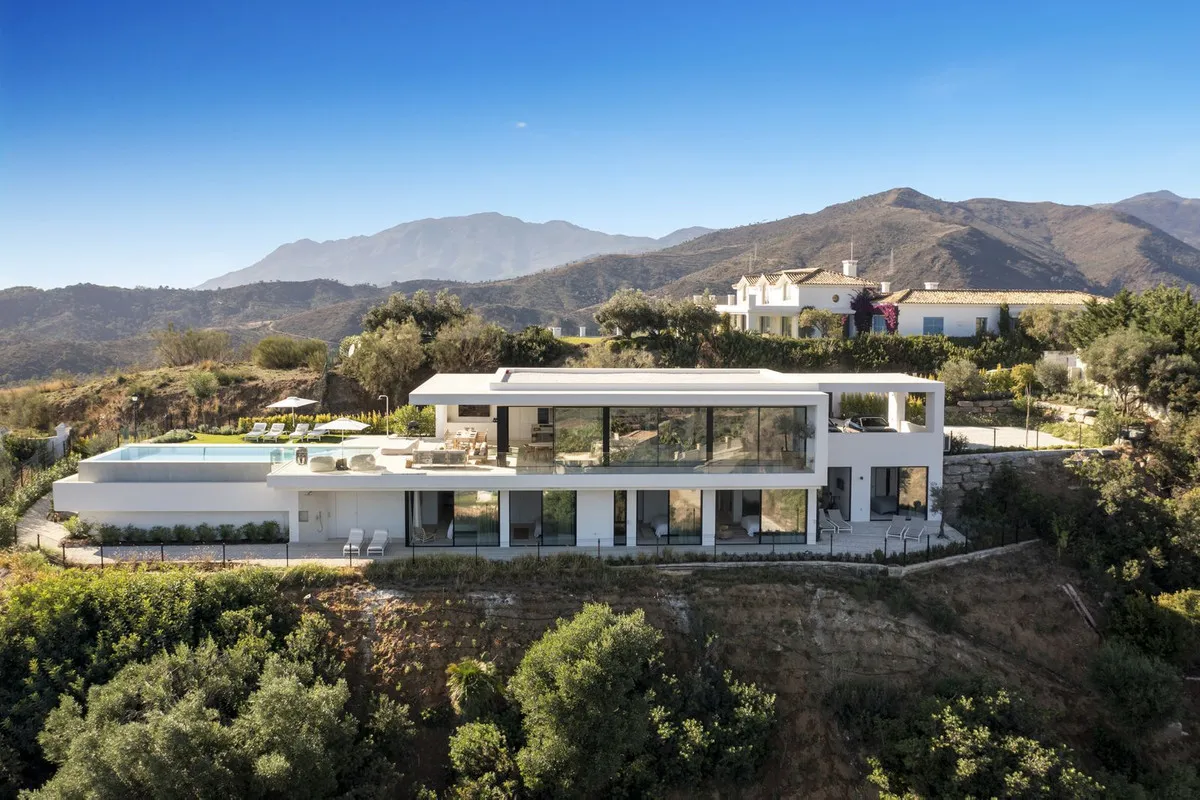 16aa5e87-61a8-459a-a076-a936233dfaf9