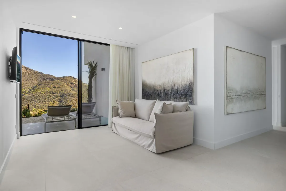 234b7882-eb2c-4a51-bafd-8e9d327ae0cf