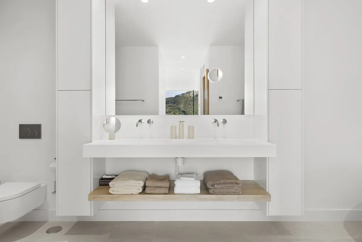 28531856-2b23-4e2c-8e32-bb588d2de1e2