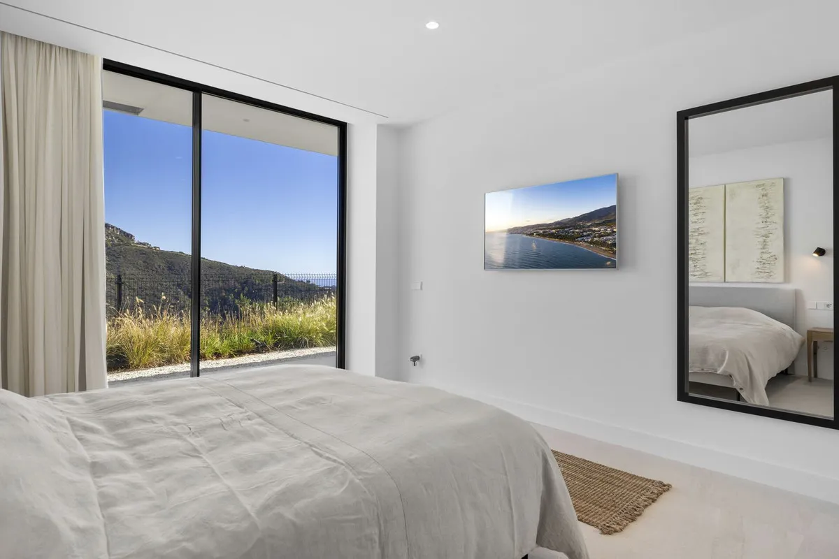 58016539-dbcc-499a-a442-df23139312e4