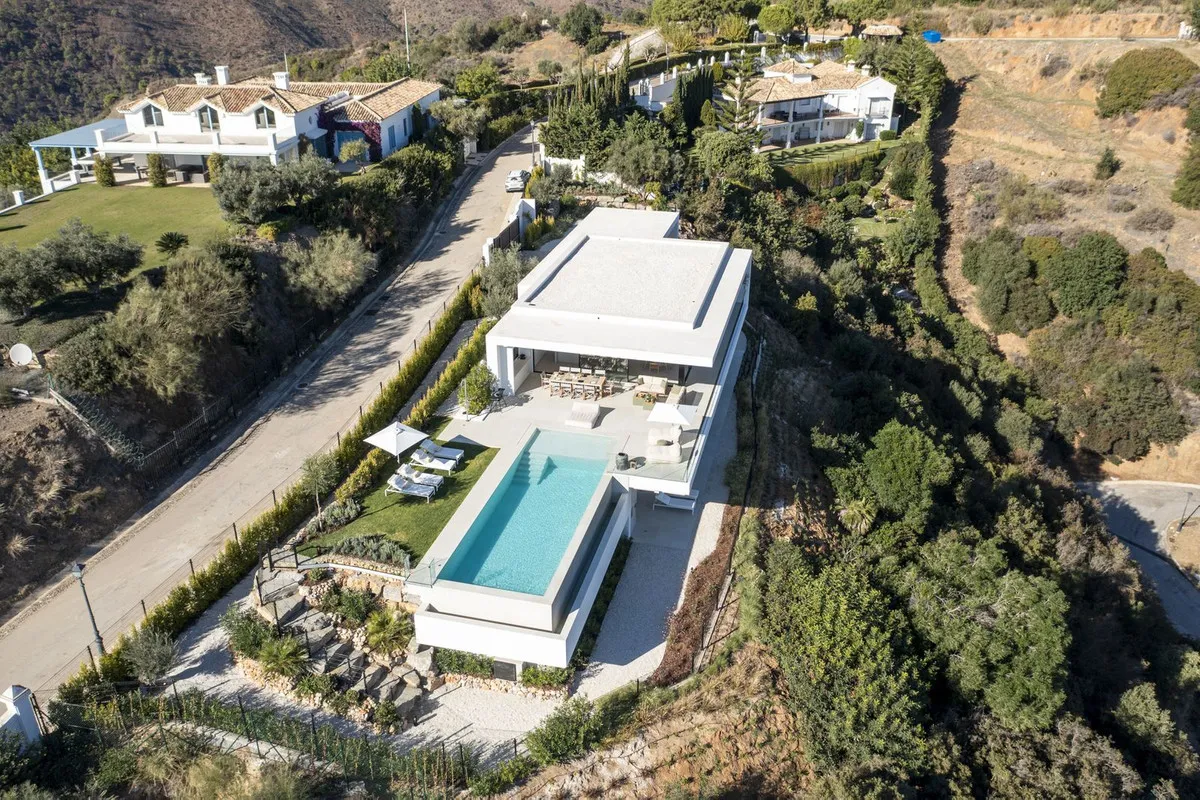 6874ff9a-9d82-4b9c-9730-8e3921af9e13