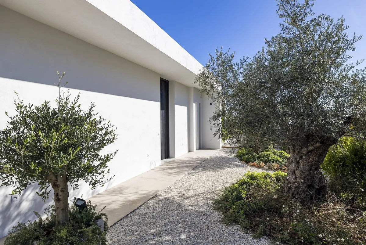 9d9a06b1-dc75-43a9-87aa-15940ca5b84d