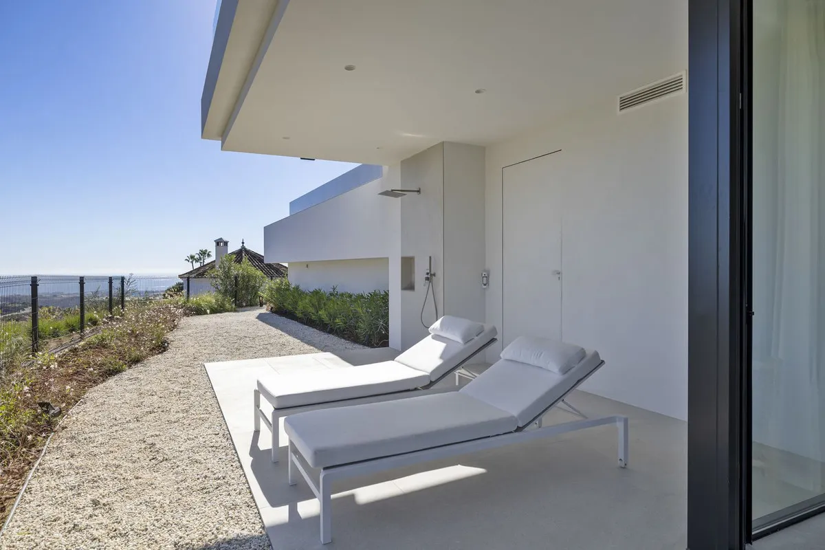 a9316928-4868-4ec9-b9ea-1f5e2afce15c