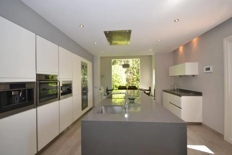 aab41833-25dd-4d27-b949-30c8fc4eafbd