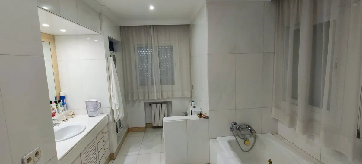 1886f924-5f77-4a65-bdc7-4d3978df15a8