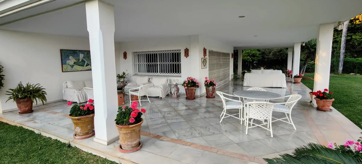 b69e2dfc-4e4f-405b-a064-6f76be8f5539