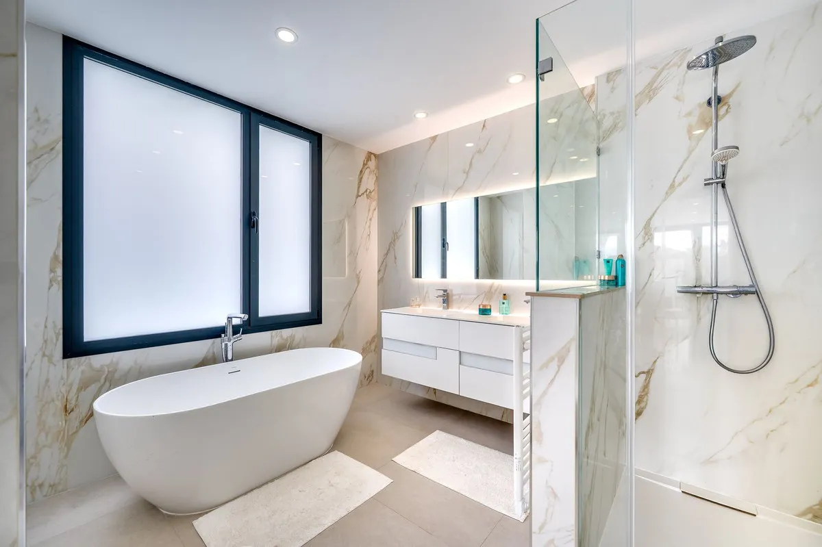 ac0f09b3-006e-4e48-bee9-f841192299bb