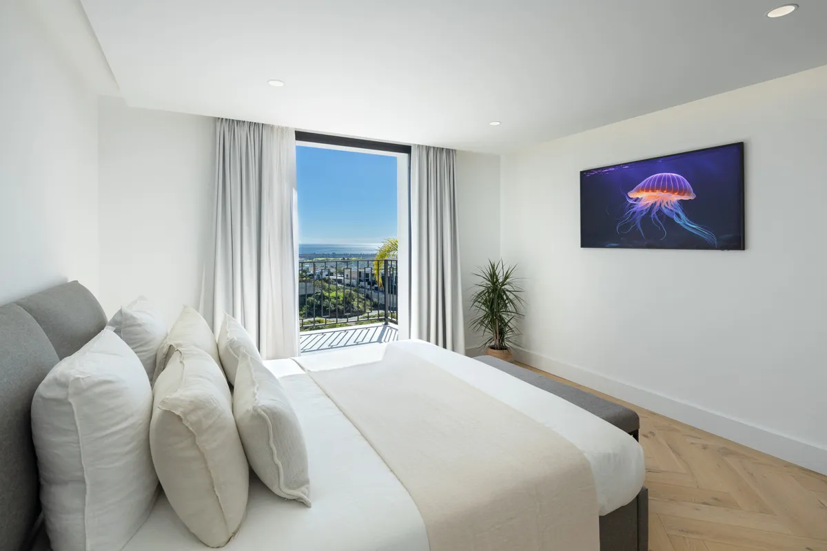 9a73d10a-b42c-491c-8edf-5afcffdb2e73