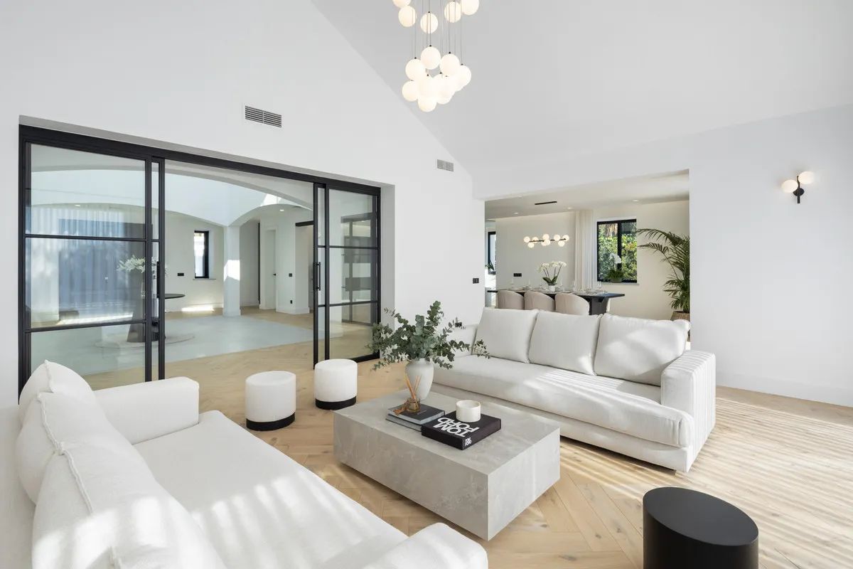 a4e27761-6fe5-4f4d-ac04-ba10e8513a0e