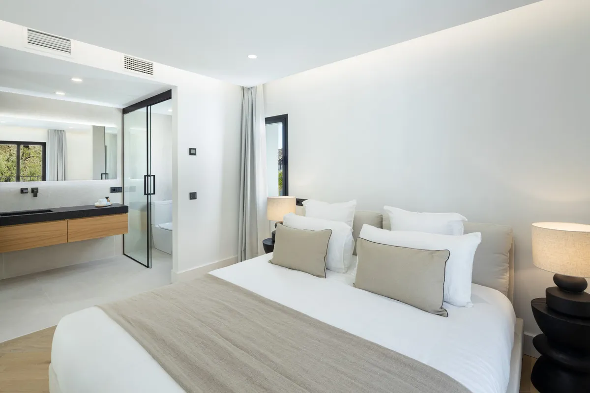 b34c7053-e5e5-4979-bed1-7fd5578440b5