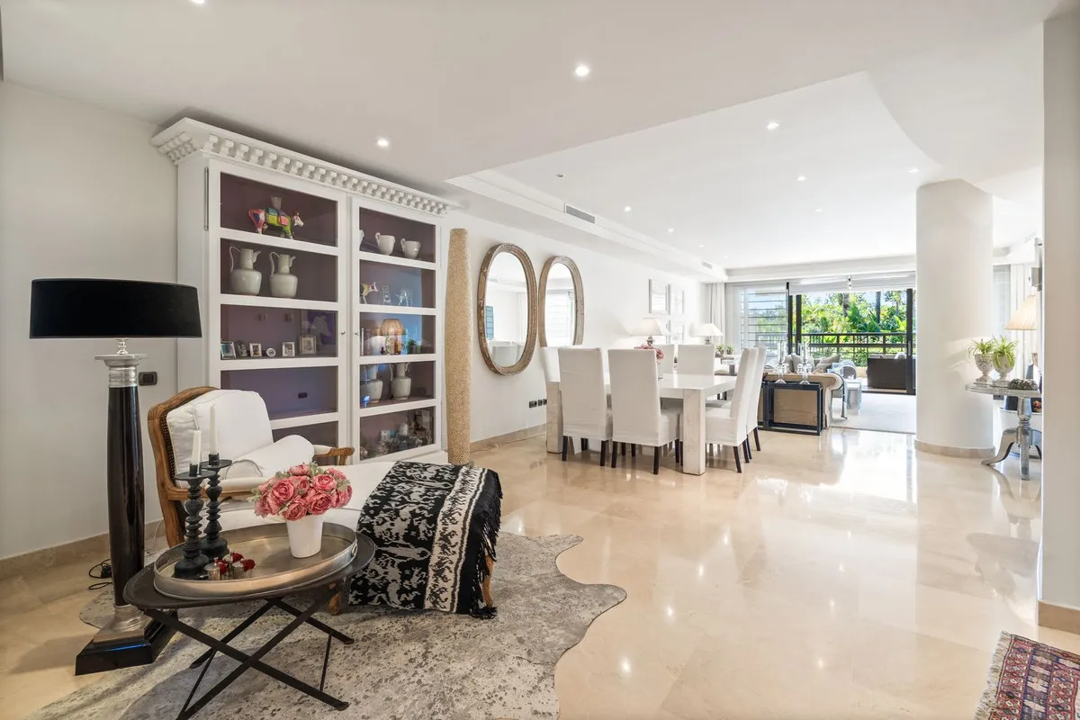 258d24d2-c03d-487b-8951-708b244b4938