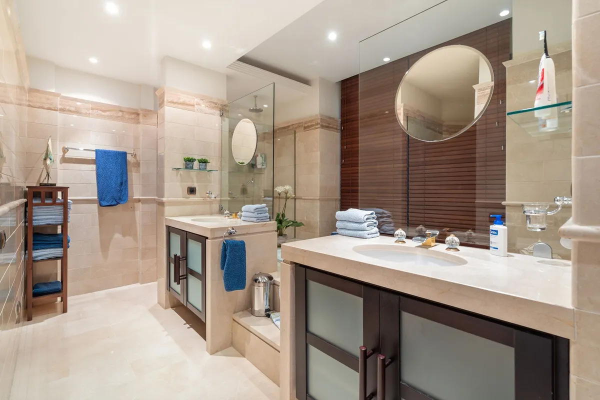 5b133304-f52d-4df9-85e7-e3c59009501a