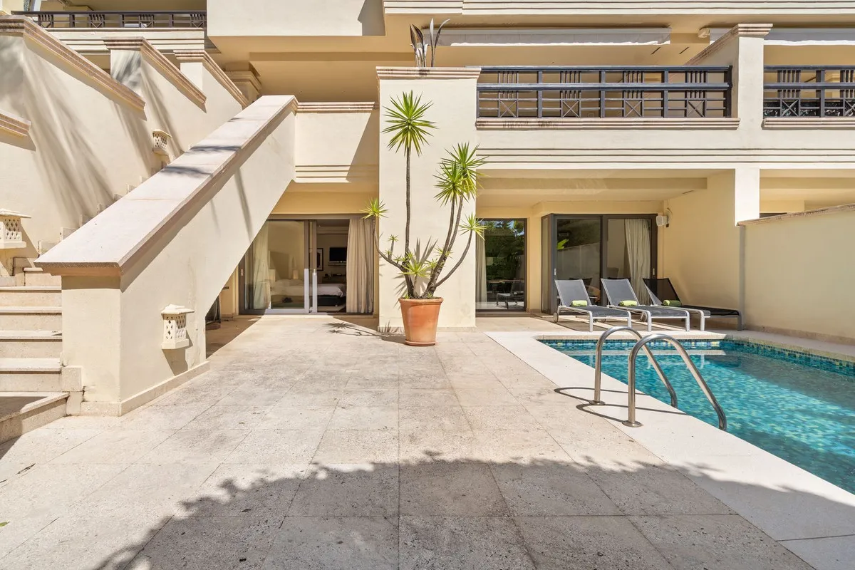 9851f5d9-de30-4a19-9803-f20d2f0a3f19