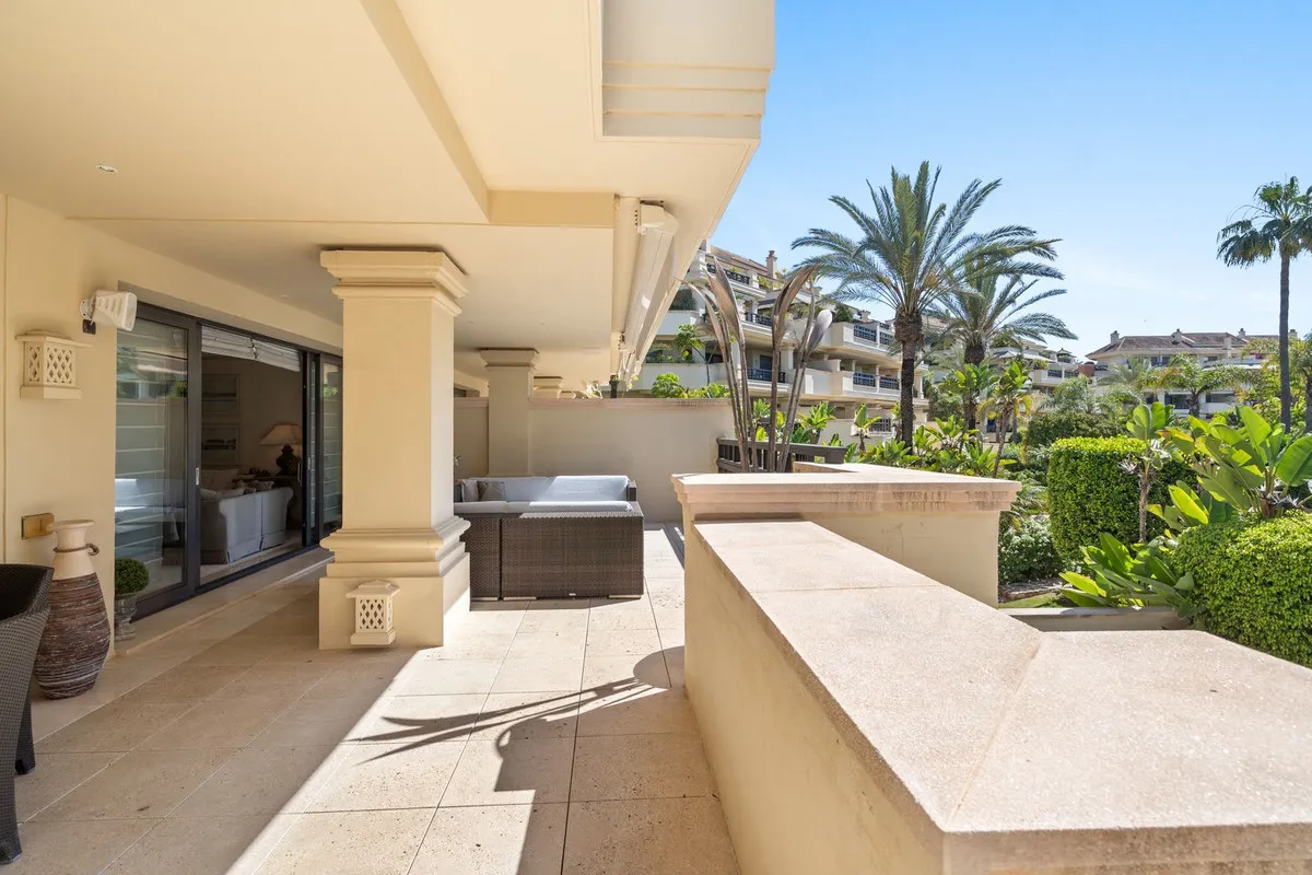 9885dc17-fd4e-48b2-b256-ec39d685e46d