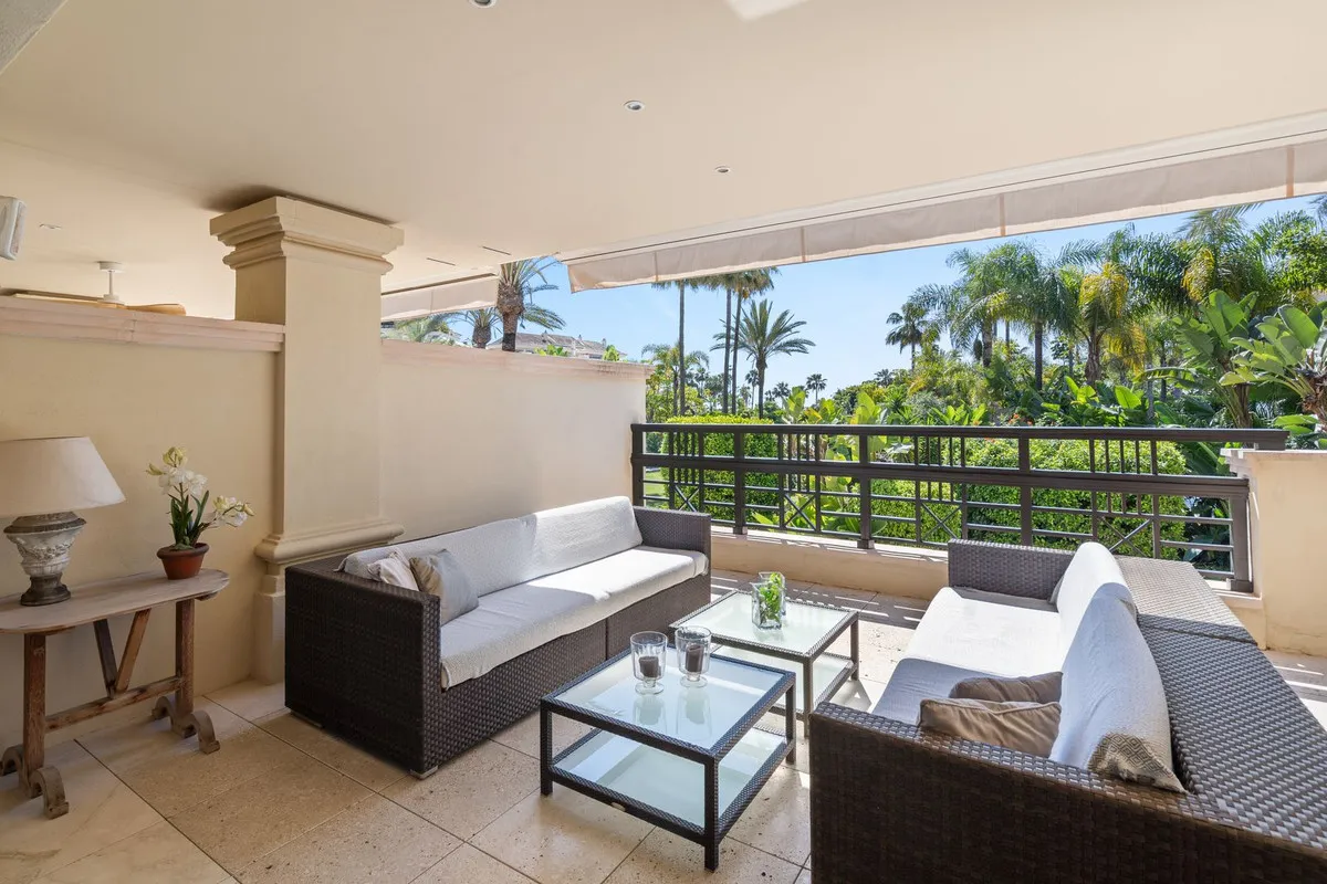 a10d226d-32d0-42be-843b-fd6aa7ce5d83