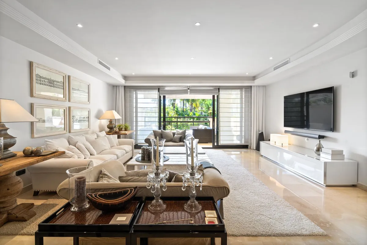 d99d5e7e-8f96-47ca-894b-2a10d44423f3