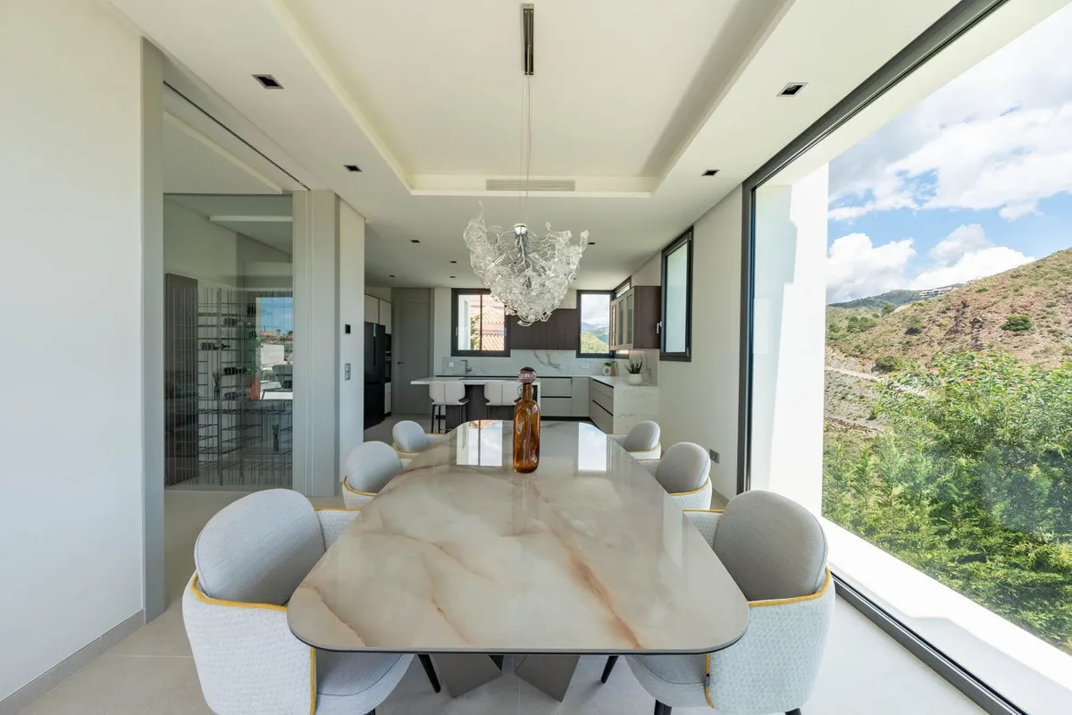 1d86f9cd-029b-4053-b4b0-96f0d32eabda