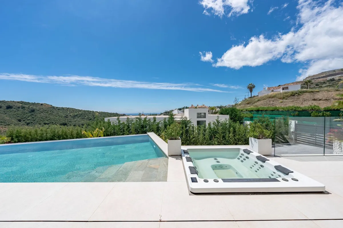 4c076950-87ec-487f-a6aa-235dd72fb30a