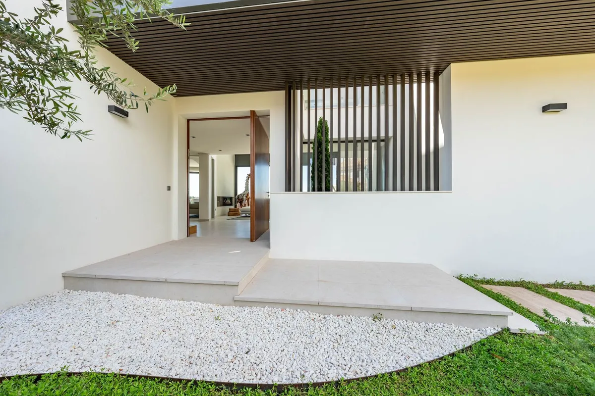 4d7035cc-f4db-4f3e-9268-f9d26b8b6ad9