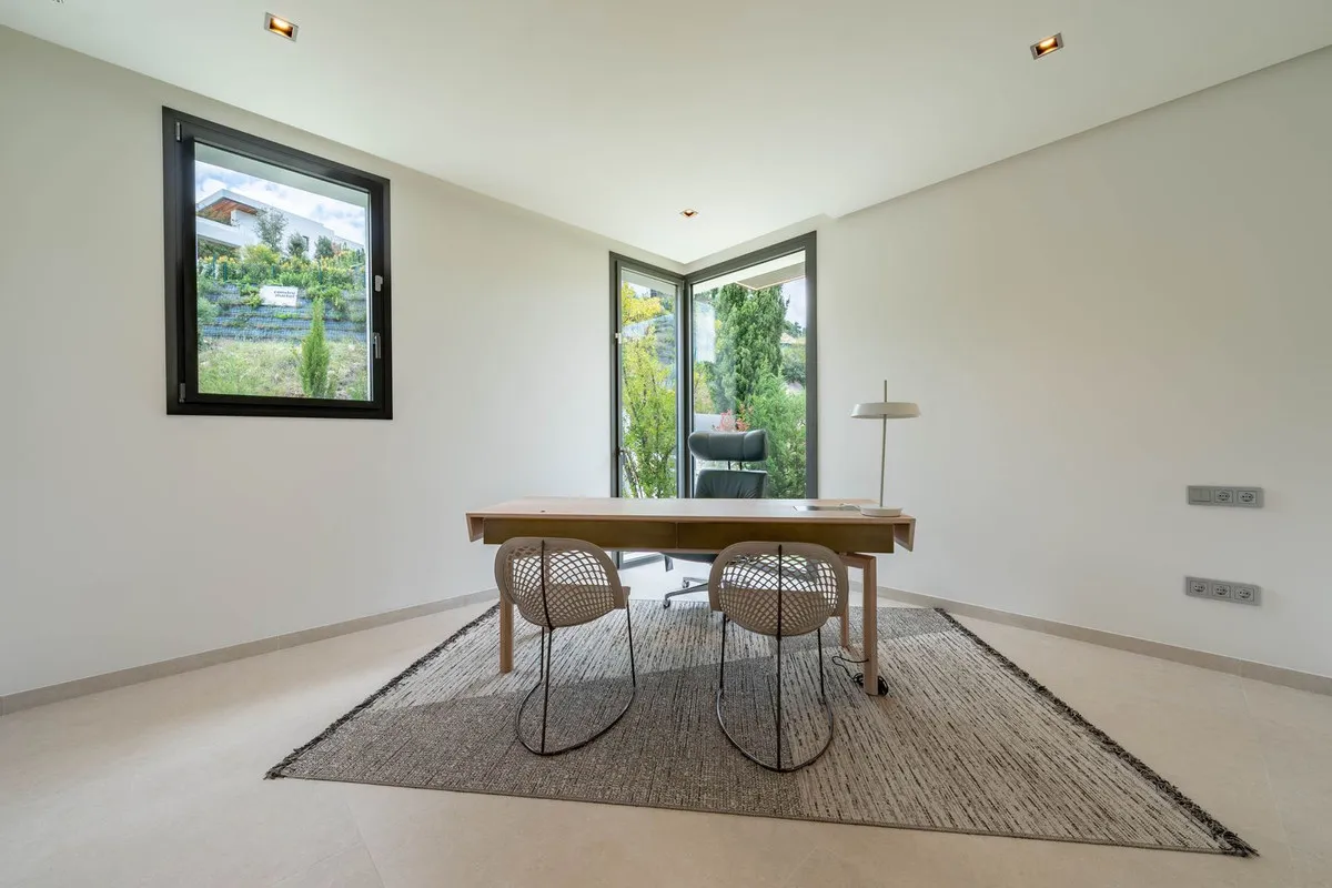 563b6120-7c5c-48ae-b32d-88be408847f6