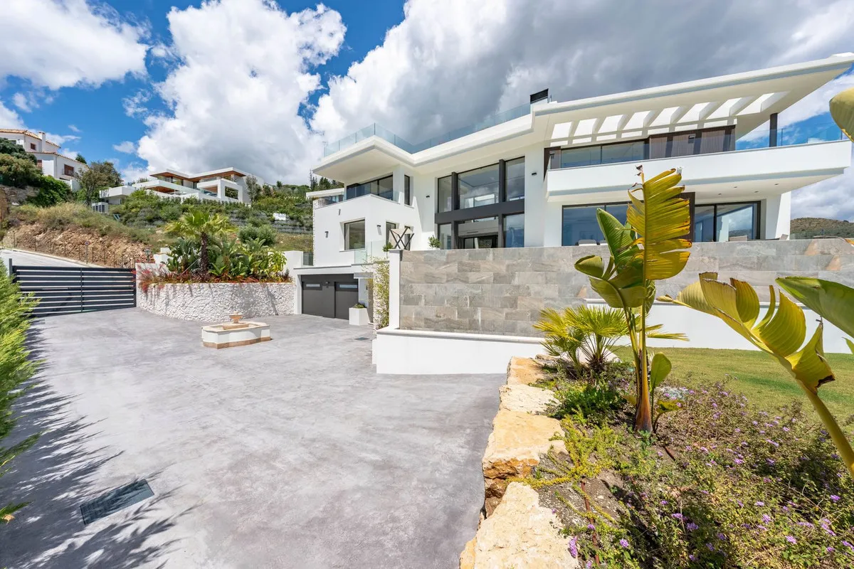 8728e798-4b78-43c4-af41-b24435cef2d9