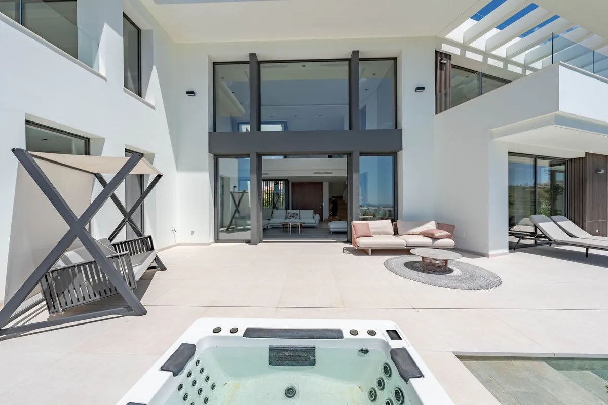 c79e6186-136e-4c90-93da-f5a0243ce8fd