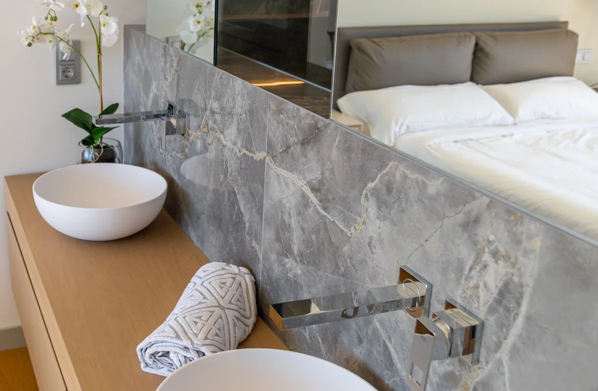 2f02e32e-619f-4bbd-9a46-39b917d4ae4a