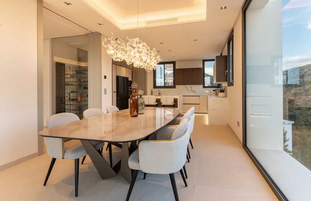 40633801-ccb4-4cbe-a4f6-65f39a86a964