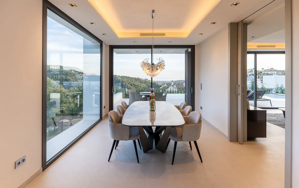 b33e7737-26be-4dfb-b110-601fe5bbe5cb