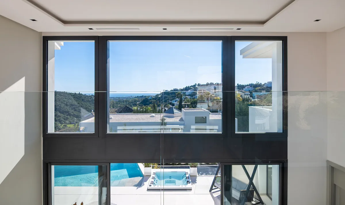 f16eea4c-572e-49ba-9cc0-29a0172b5374