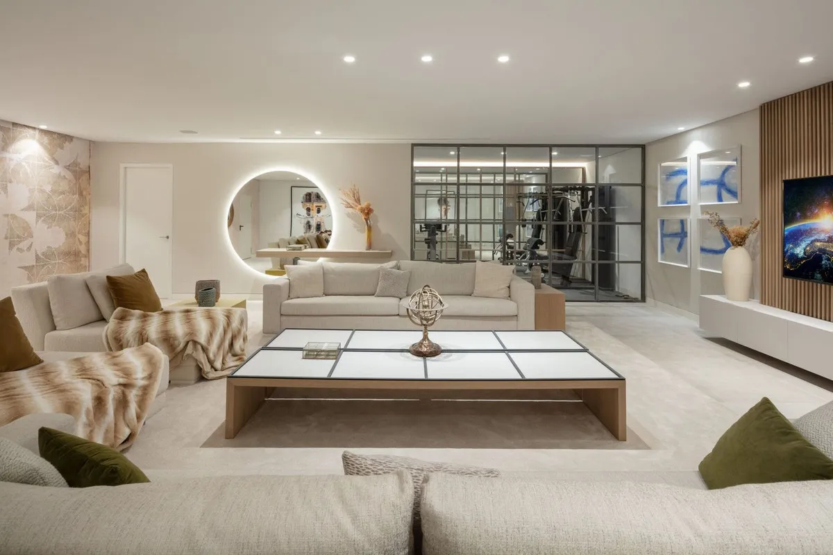 8050c5f5-e63a-4b3d-a637-5c27125e67ce