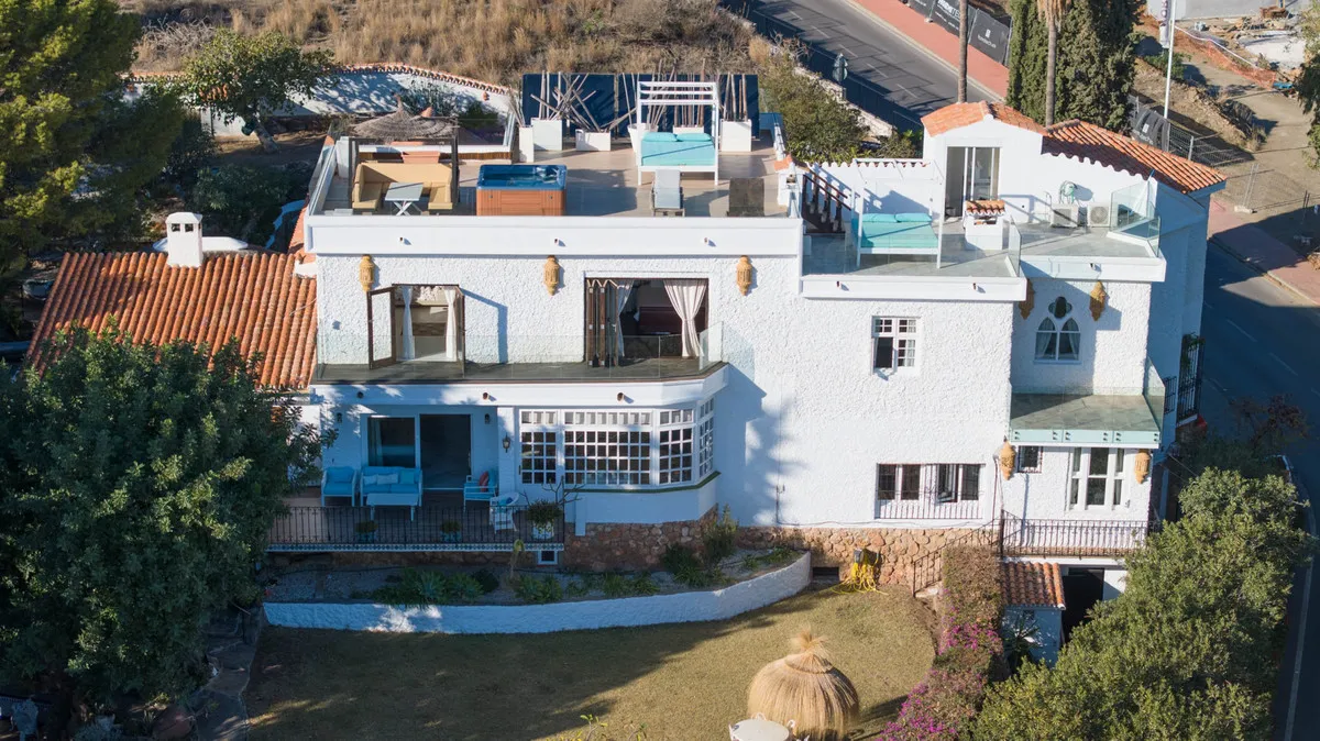 252971ce-c6c9-47bf-97c1-e83dfd65ae71