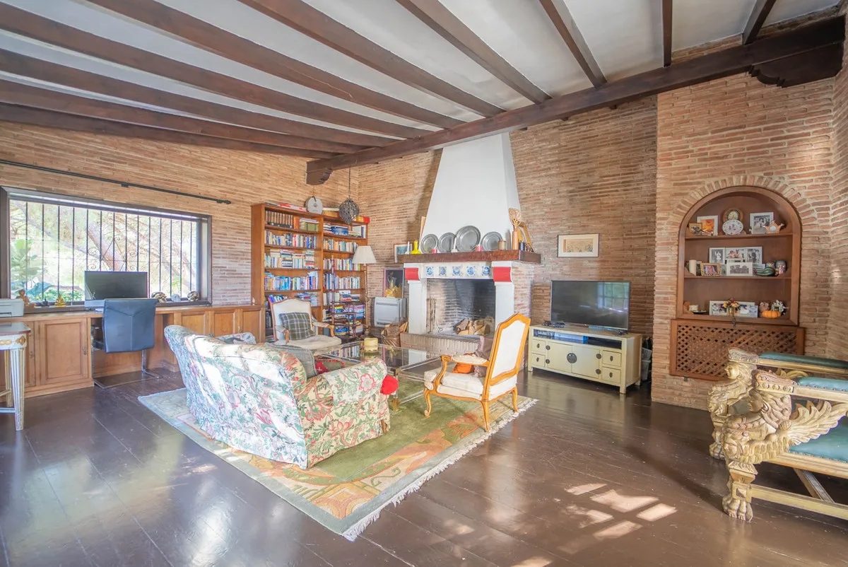 3e44f8ce-fc0f-450f-9239-9e1d168159e1