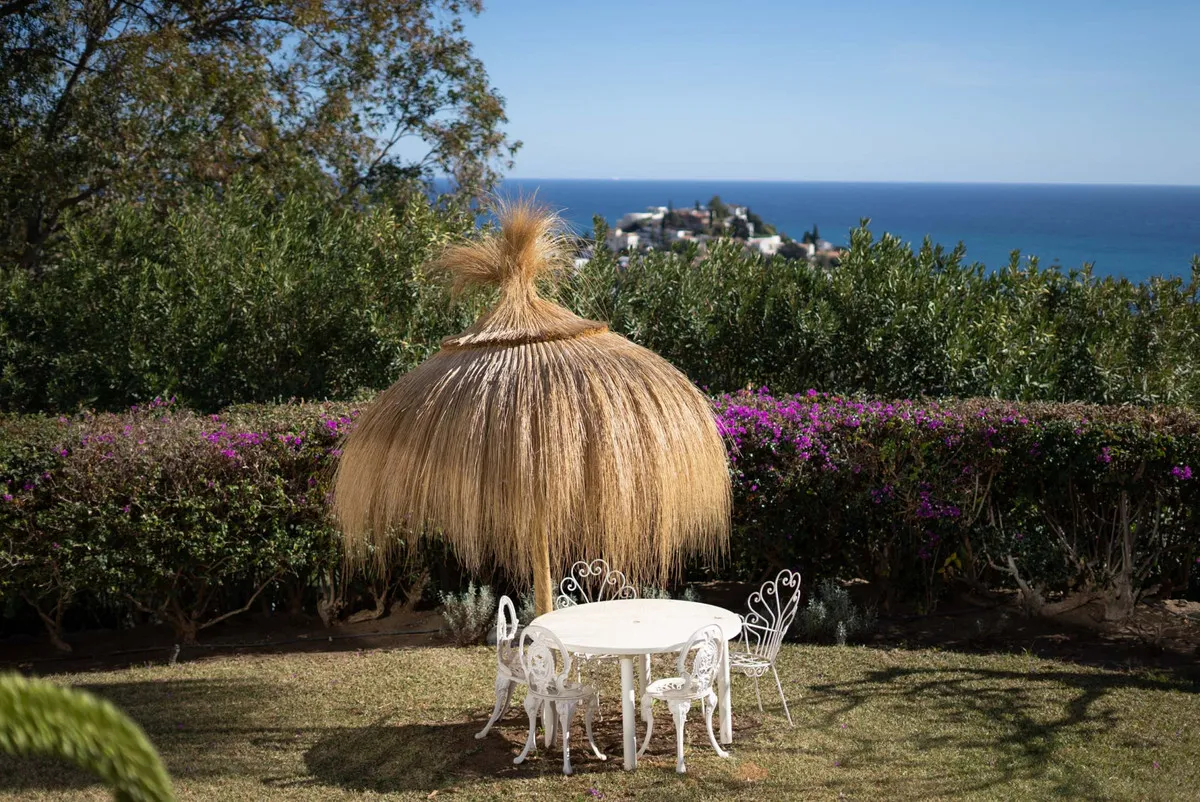 4aa59484-d691-4d6b-b283-1830d1d2d502