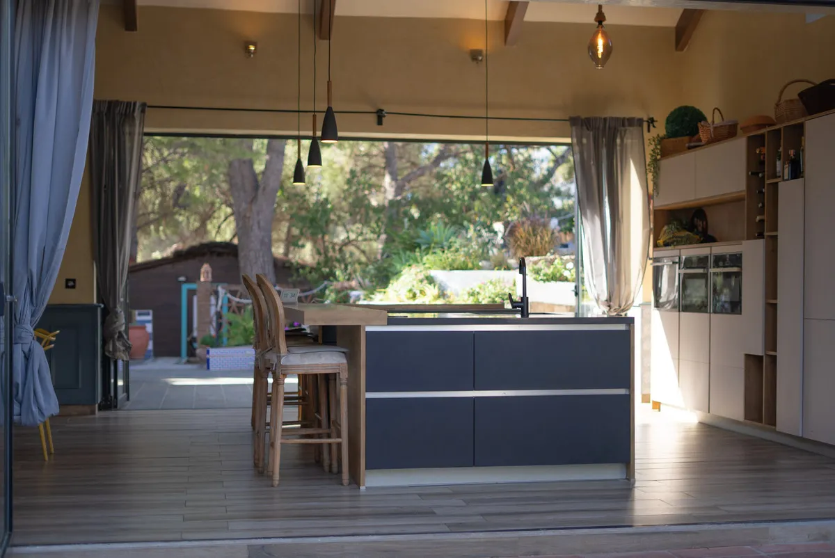 7e53ab00-8e50-4949-976a-66c4be68e3f6