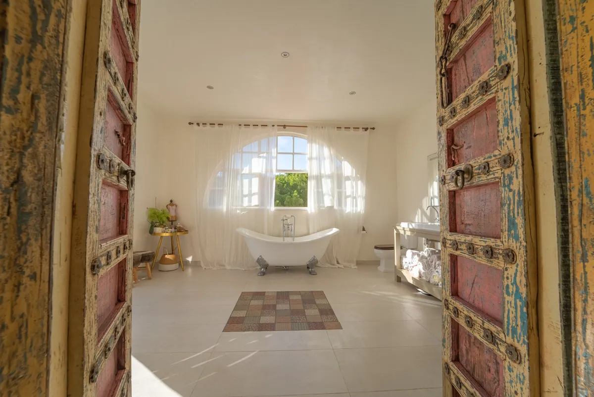 9506083f-2cda-40b6-8008-b479859bbf8e