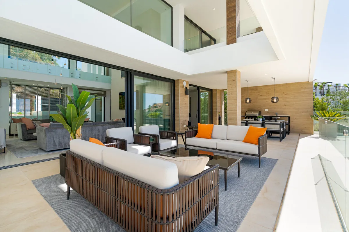 82f509a0-0fbe-4701-8218-5cb32b04d3fd