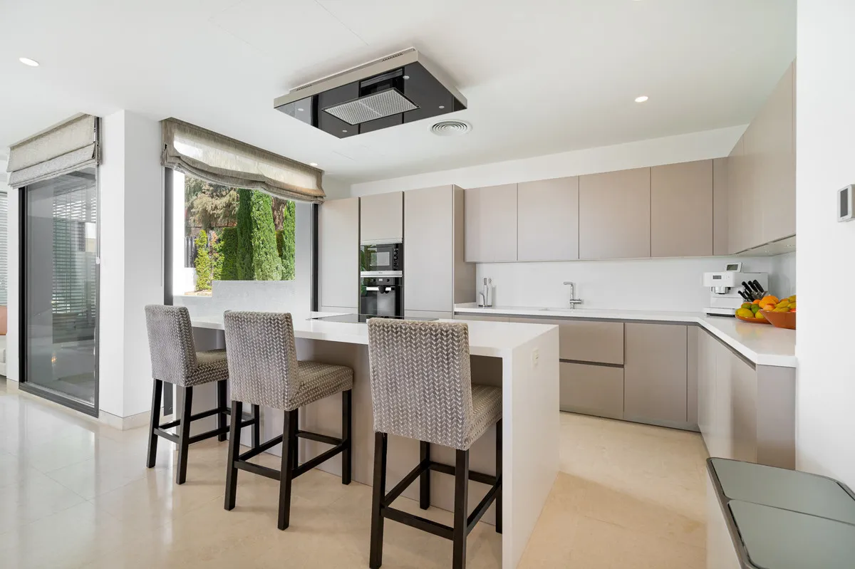 a5098577-9a14-4488-9f52-b5c2b2c4fa63