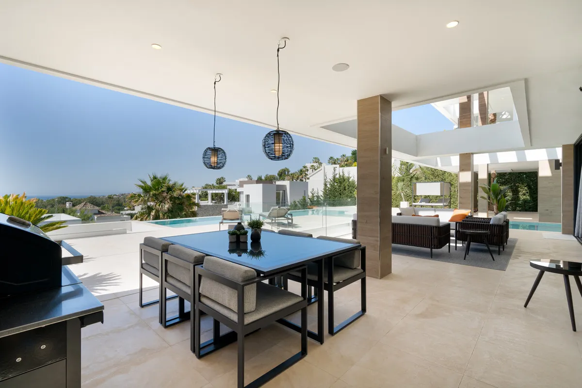 b9ec4684-e074-4355-ba3a-e6cc3ef7c652