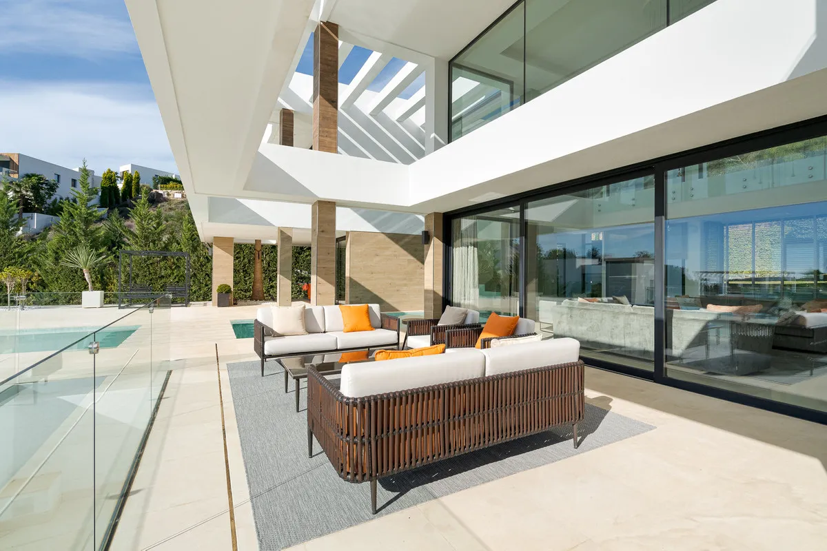 c90075cc-7dc7-4528-9404-55fe6cc48286